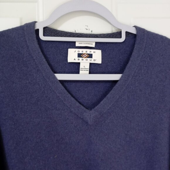 Joseph Abboud Mens V-Neck Sweater L 100% Cashmere Navy Blue - Picture 3 of 8